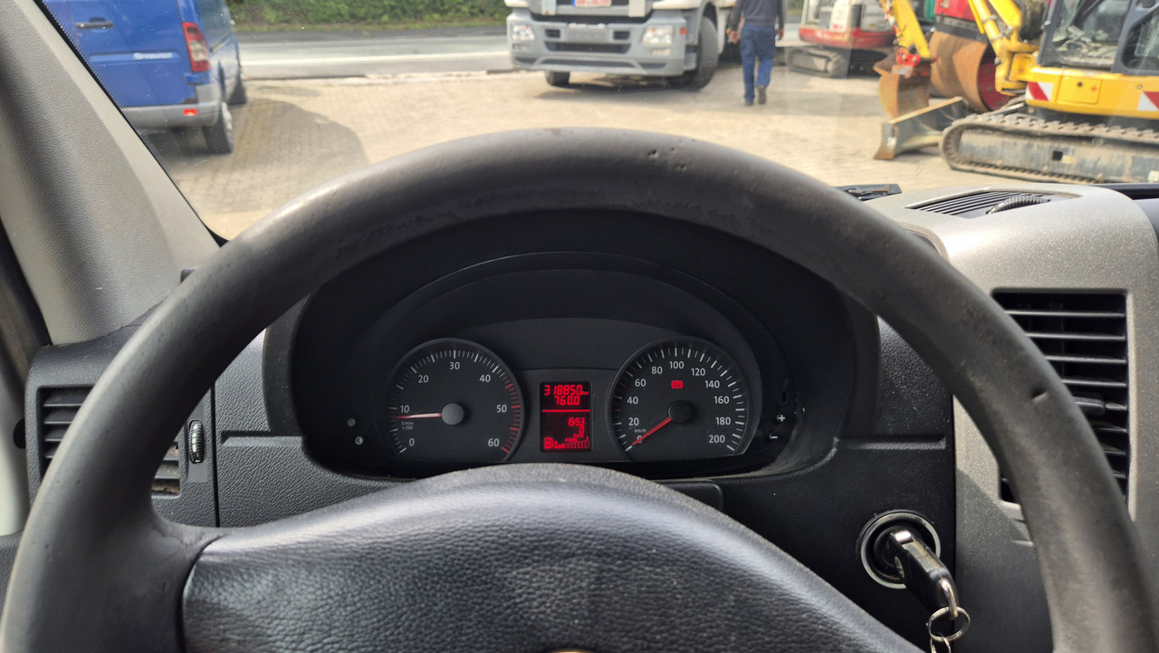 VW Crafter 2.5 Diesel Rost ja, technisch super, HU neu 01 2025 - Xe van chở hàng: hình 3 VW Crafter 2.5 Diesel Rost ja, technisch super, HU neu 01 2025 - Xe van chở hàng: hình 3