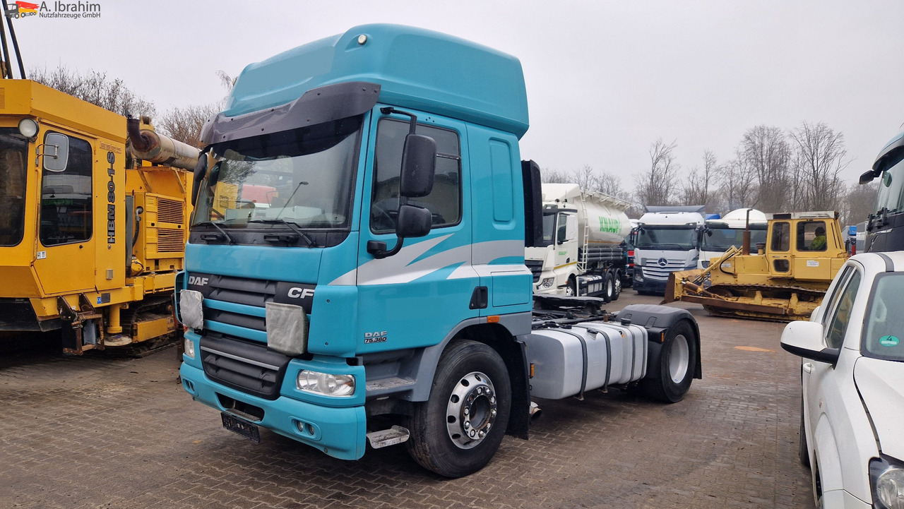 Daf FT CF 2x Nebenantrieb, Kipphydraulik deutsches Fahrzeug, fehlerfrei im Display - Xe đầu kéo: hình 1 Daf FT CF 2x Nebenantrieb, Kipphydraulik deutsches Fahrzeug, fehlerfrei im Display - Xe đầu kéo: hình 1