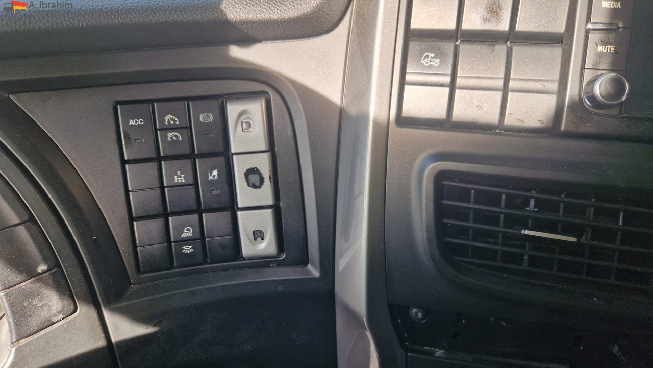 Iveco Stralis 460 Vollspoiler 3x vorhanden - Xe đầu kéo: hình 2 Iveco Stralis 460 Vollspoiler 3x vorhanden - Xe đầu kéo: hình 2