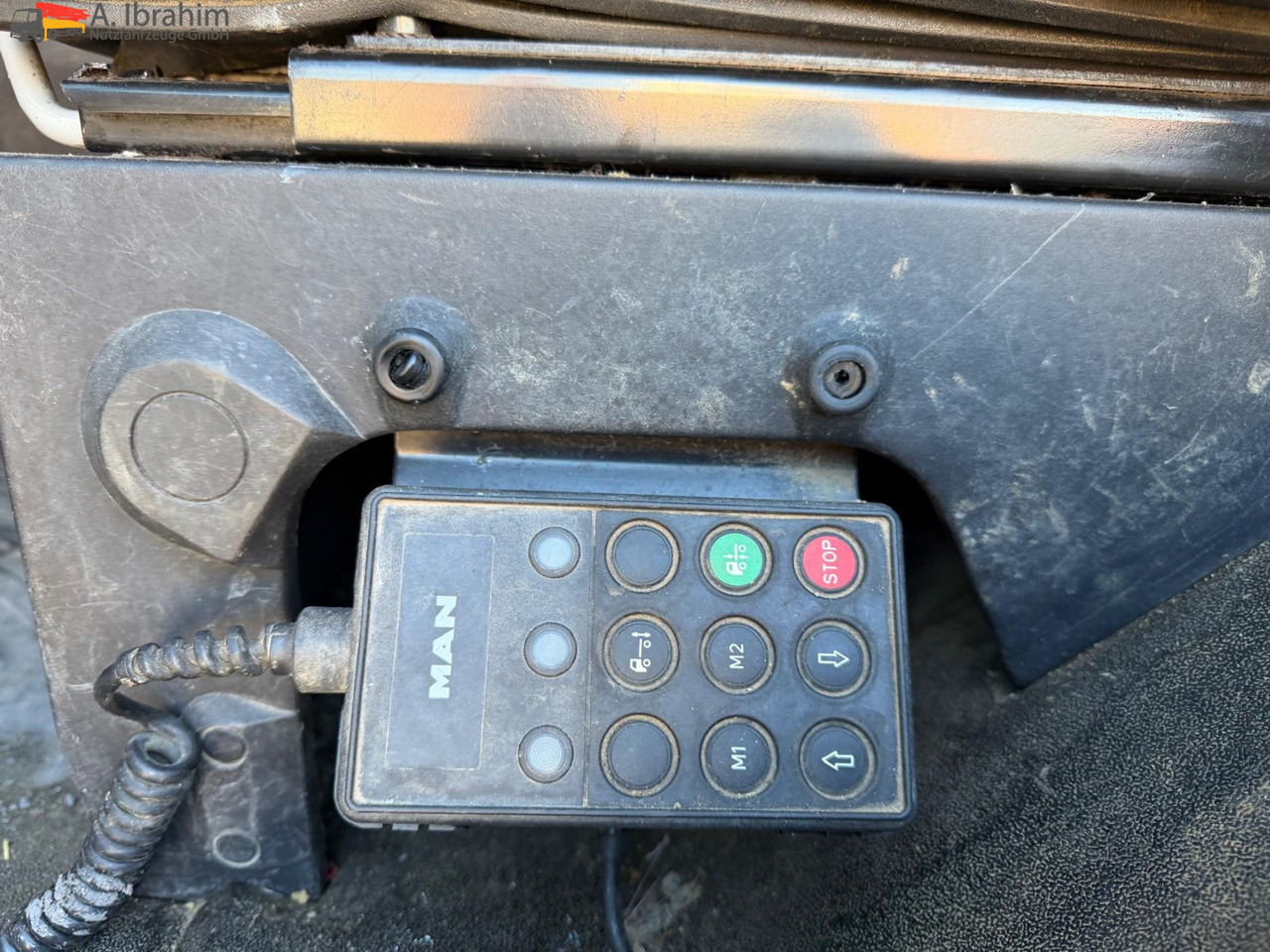 MAN 26.464 6x4 | Retarder | Klima | Schaltgetriebe | 3 Pedals - Xe đầu kéo: hình 4 MAN 26.464 6x4 | Retarder | Klima | Schaltgetriebe | 3 Pedals - Xe đầu kéo: hình 4