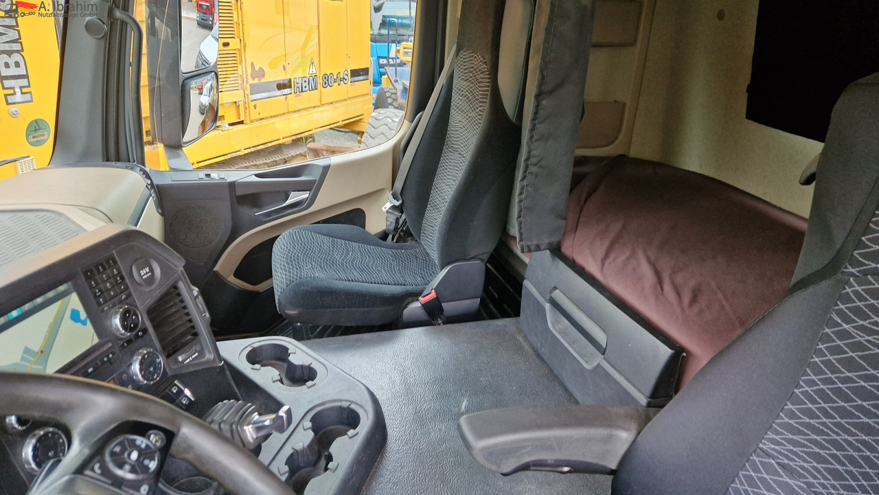 Mercedes-Benz 1840 Actros, 3x vorhanden, identisch deutsche Fahrzeuge einsatzbereit - Xe đầu kéo: hình 3 Mercedes-Benz 1840 Actros, 3x vorhanden, identisch deutsche Fahrzeuge einsatzbereit - Xe đầu kéo: hình 3
