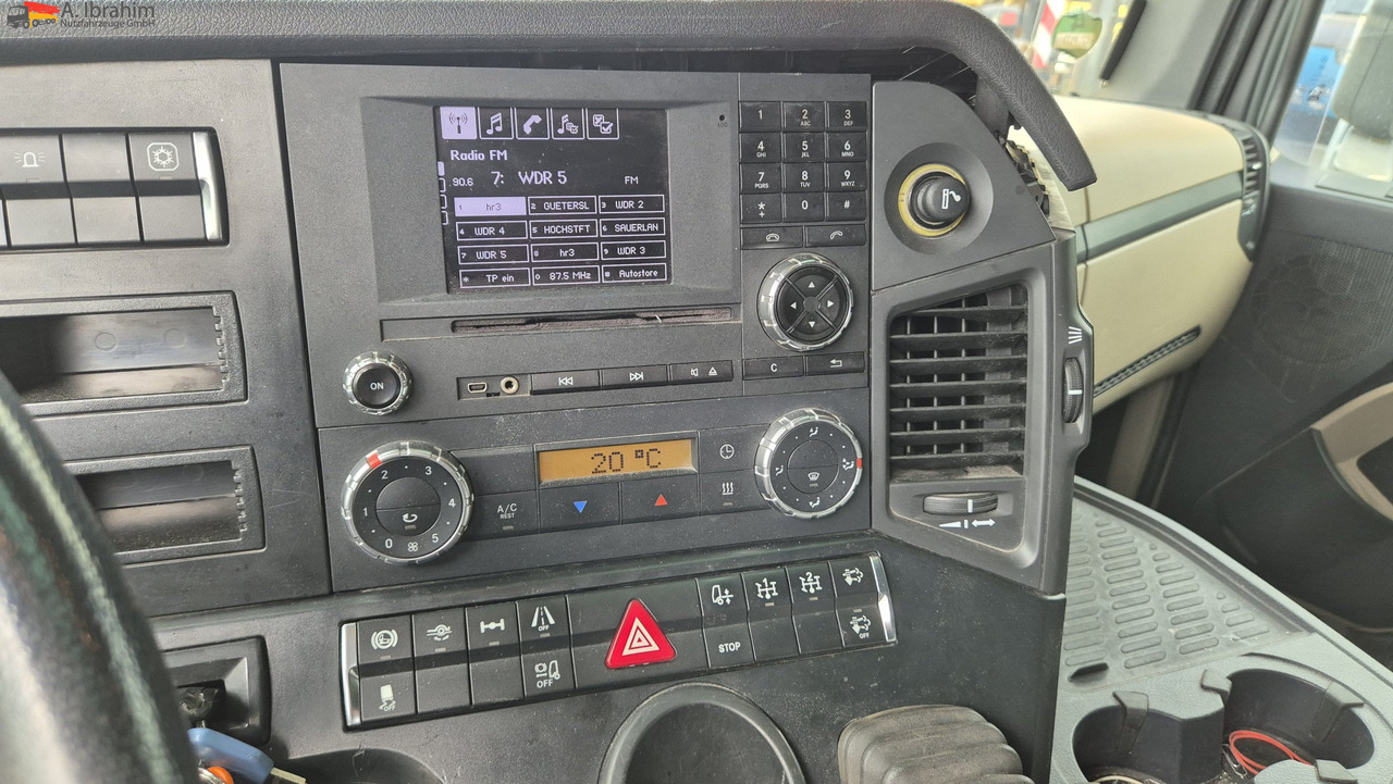 Mercedes-Benz 1840 mehrfach vorhanden - Xe đầu kéo: hình 2 Mercedes-Benz 1840 mehrfach vorhanden - Xe đầu kéo: hình 2