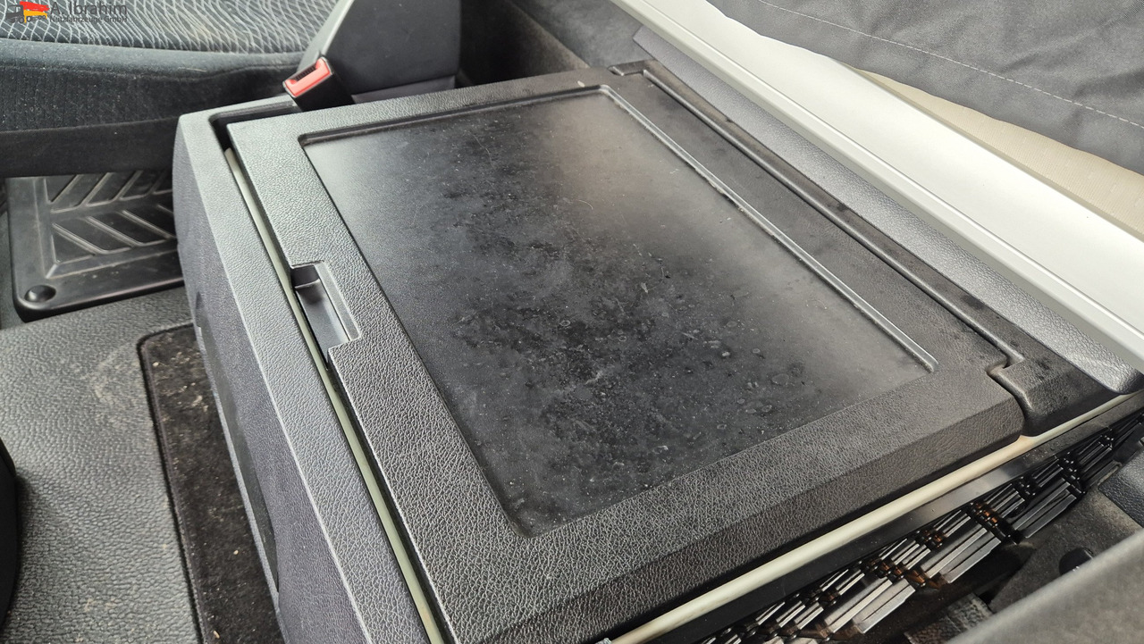 Mercedes-Benz 1840 mehrfach vorhanden - Xe đầu kéo: hình 3 Mercedes-Benz 1840 mehrfach vorhanden - Xe đầu kéo: hình 3