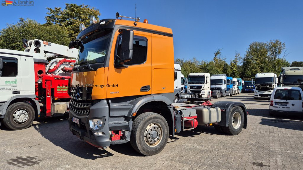 Mercedes-Benz DB 1840 H 4x4 Hydrodrive - Xe đầu kéo: hình 1 Mercedes-Benz DB 1840 H 4x4 Hydrodrive - Xe đầu kéo: hình 1