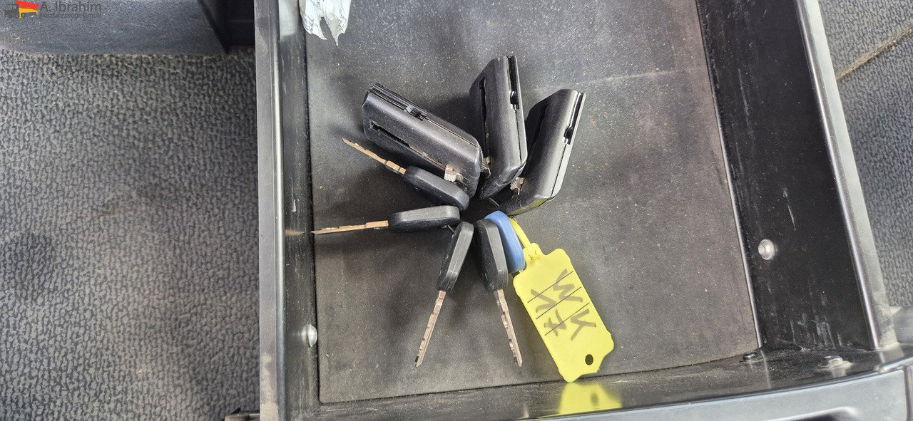 Mercedes-Benz DB 1842H 4x4 Hydrodrive Scheckheft bei Mercedes - Xe đầu kéo: hình 4 Mercedes-Benz DB 1842H 4x4 Hydrodrive Scheckheft bei Mercedes - Xe đầu kéo: hình 4