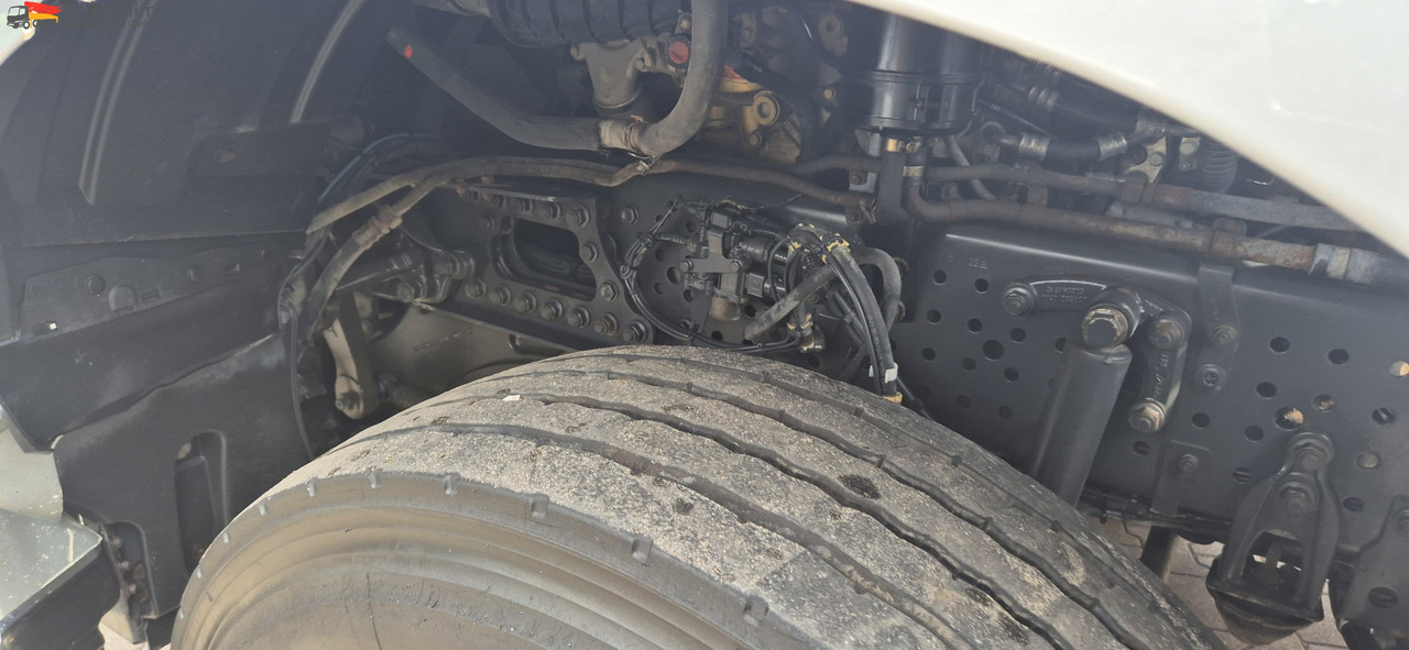 Mercedes-Benz DB 1842H 4x4 Hydrodrive Scheckheft bei Mercedes - Xe đầu kéo: hình 5 Mercedes-Benz DB 1842H 4x4 Hydrodrive Scheckheft bei Mercedes - Xe đầu kéo: hình 5