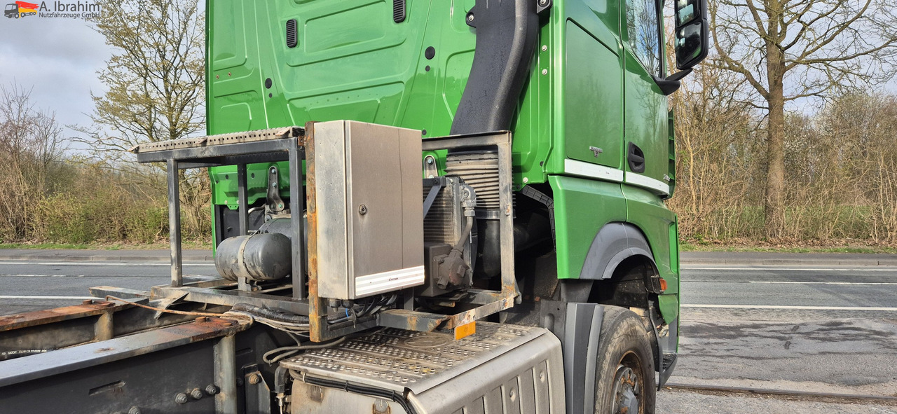 Mercedes-Benz DB 2853 4x4x2H Retarder - Xe đầu kéo: hình 4 Mercedes-Benz DB 2853 4x4x2H Retarder - Xe đầu kéo: hình 4