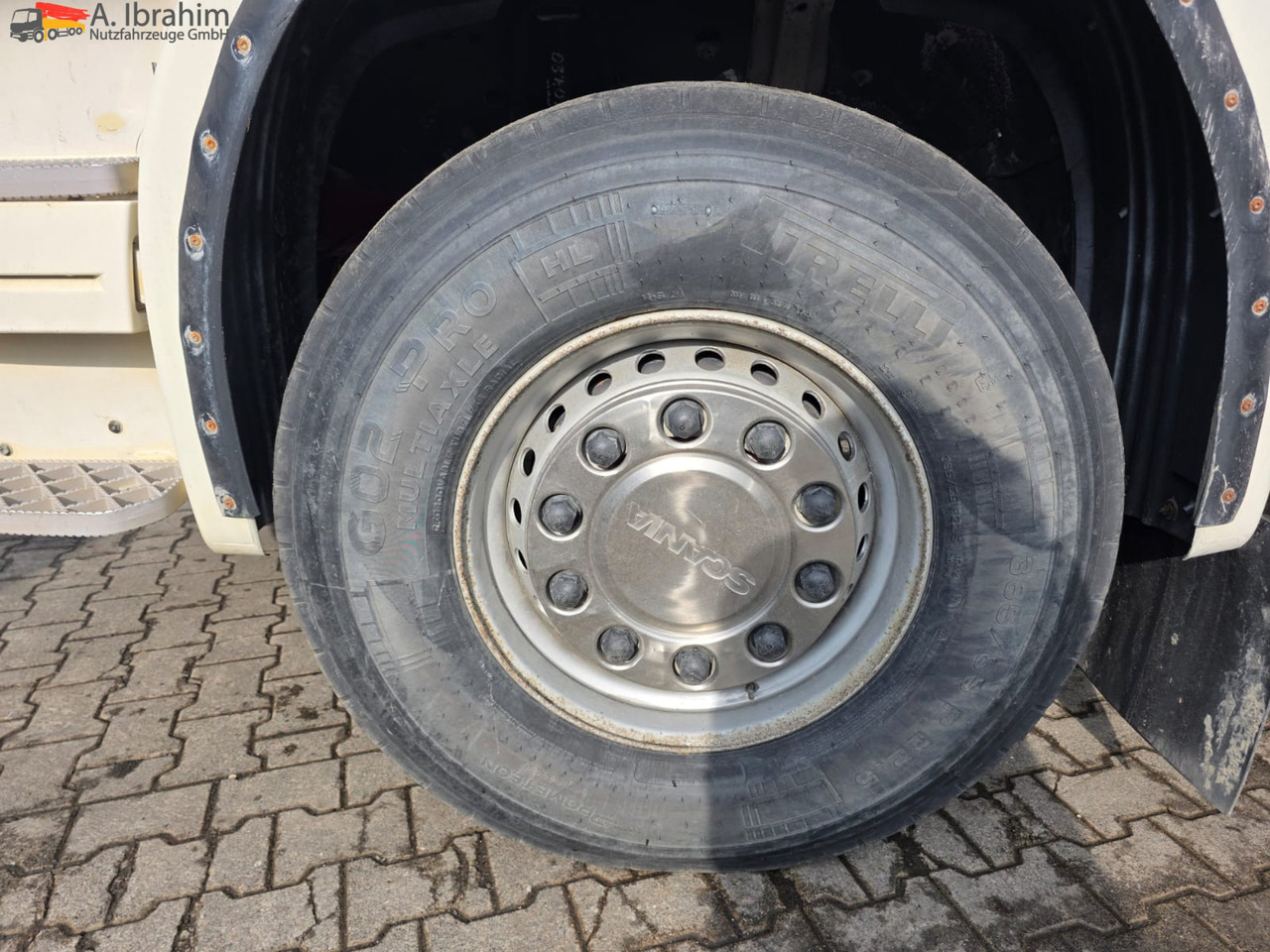 Scania R560 | 6x4 | V8 | Blatt Blatt | Schaltgetriebe | Kipphydraulik | Klima | Trommelbremse| 3 Pedals - Xe đầu kéo: hình 4 Scania R560 | 6x4 | V8 | Blatt Blatt | Schaltgetriebe | Kipphydraulik | Klima | Trommelbremse| 3 Pedals - Xe đầu kéo: hình 4