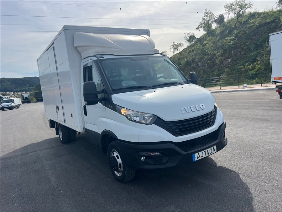 Iveco 35C16 - Xe tải nhỏ thùng kín: hình 3 Iveco 35C16 - Xe tải nhỏ thùng kín: hình 3