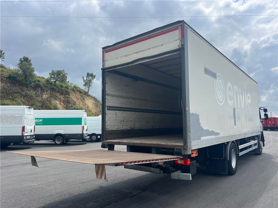 Renault D 19 - Xe tải hộp: hình 5 Renault D 19 - Xe tải hộp: hình 5