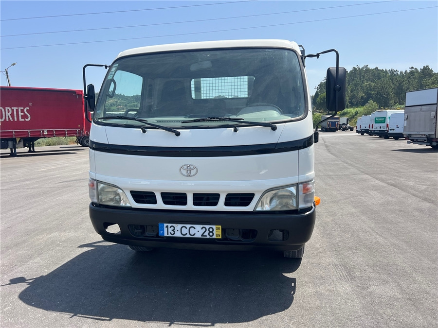 TOYOTA DYNA - Xe ben: hình 3 TOYOTA DYNA - Xe ben: hình 3