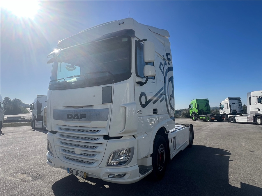 DAF XF 105 460 - Xe đầu kéo: hình 2 DAF XF 105 460 - Xe đầu kéo: hình 2