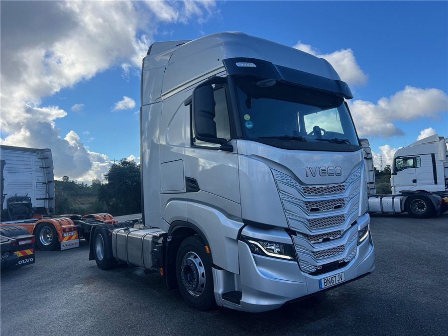 Iveco S-WAY 500 - Xe đầu kéo: hình 3 Iveco S-WAY 500 - Xe đầu kéo: hình 3