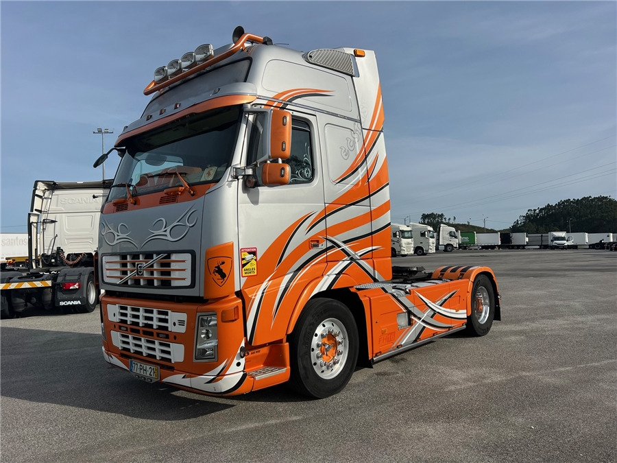 Volvo FH 16 - Xe đầu kéo: hình 1 Volvo FH 16 - Xe đầu kéo: hình 1
