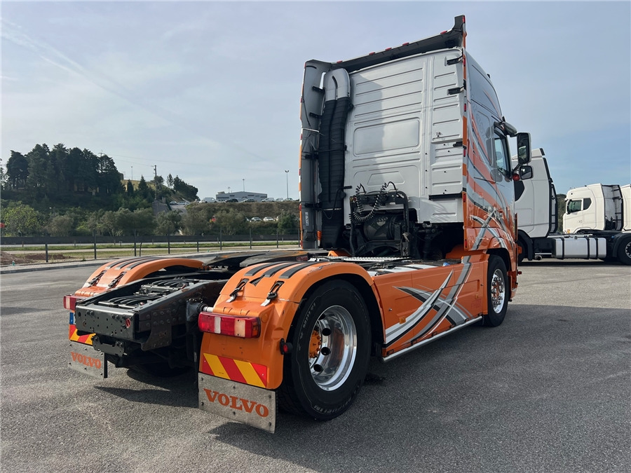 Volvo FH 16 - Xe đầu kéo: hình 4 Volvo FH 16 - Xe đầu kéo: hình 4
