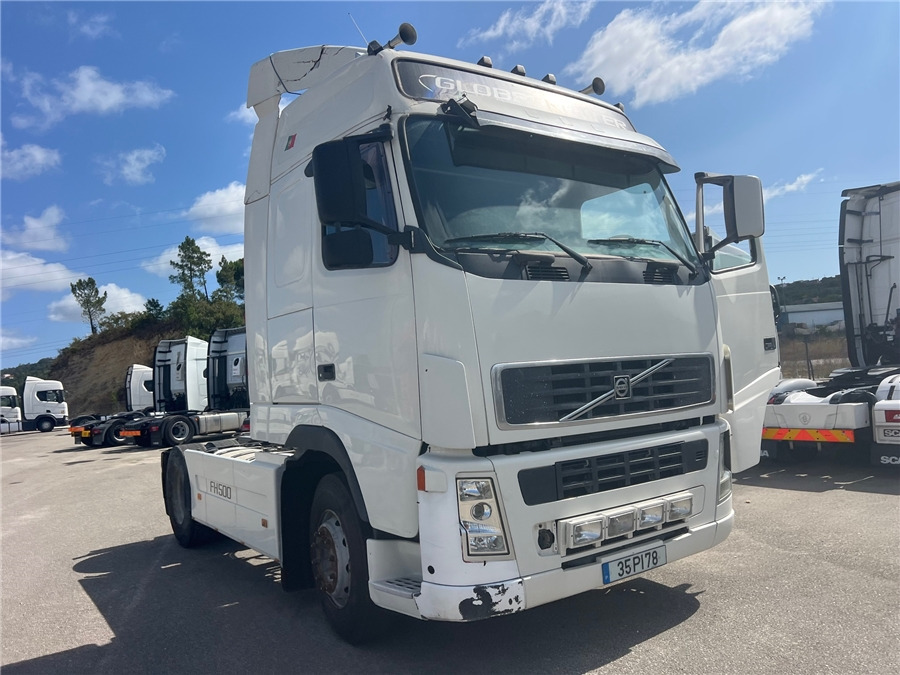 Volvo FH12-37 - Xe đầu kéo: hình 2 Volvo FH12-37 - Xe đầu kéo: hình 2