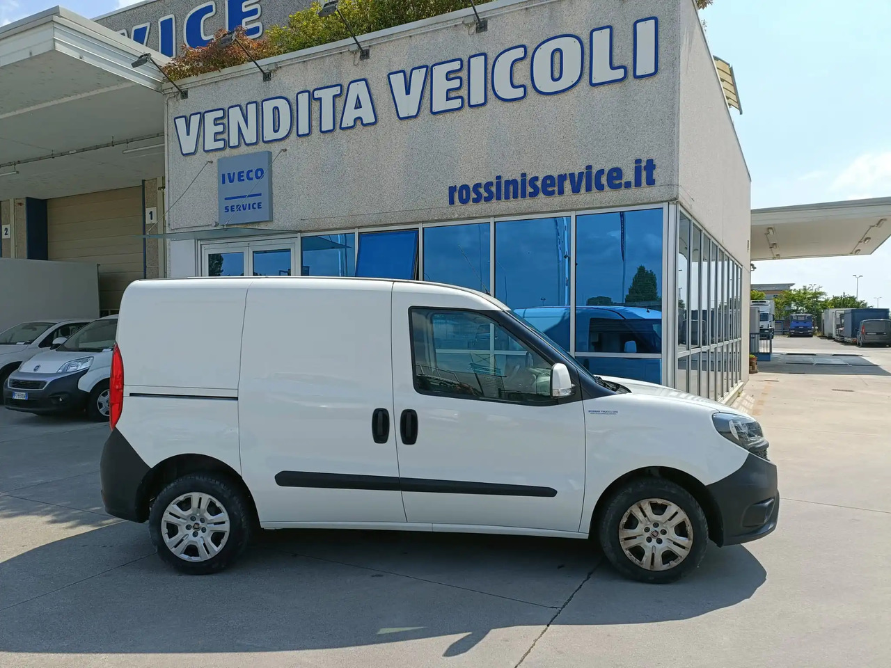 FIAT DOBLO CARGO 1.3 MJT SX - Xe van chở hàng: hình 1 FIAT DOBLO CARGO 1.3 MJT SX - Xe van chở hàng: hình 1