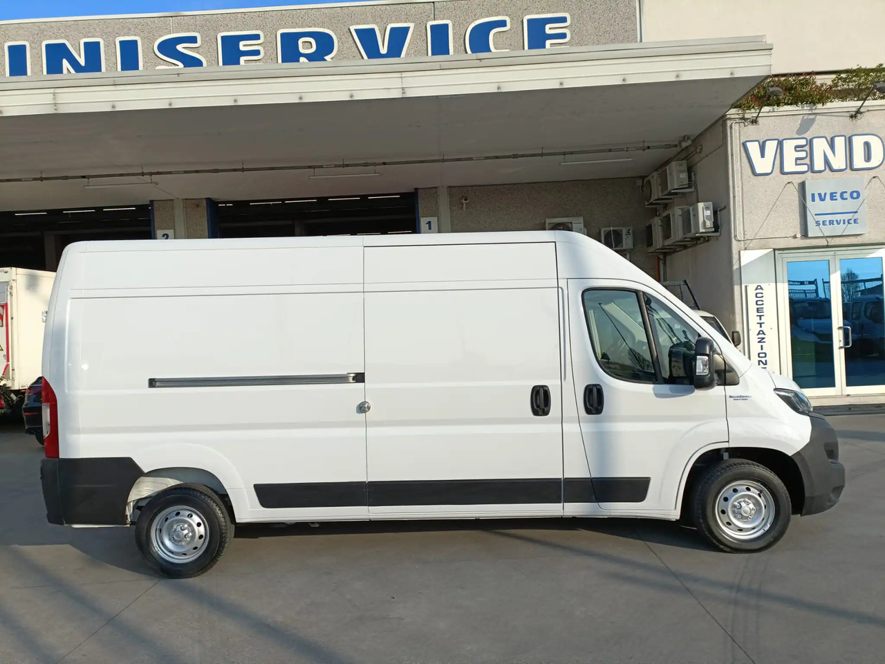 FIAT DUCATO 35 L3H2 - Xe van chở hàng: hình 3 FIAT DUCATO 35 L3H2 - Xe van chở hàng: hình 3