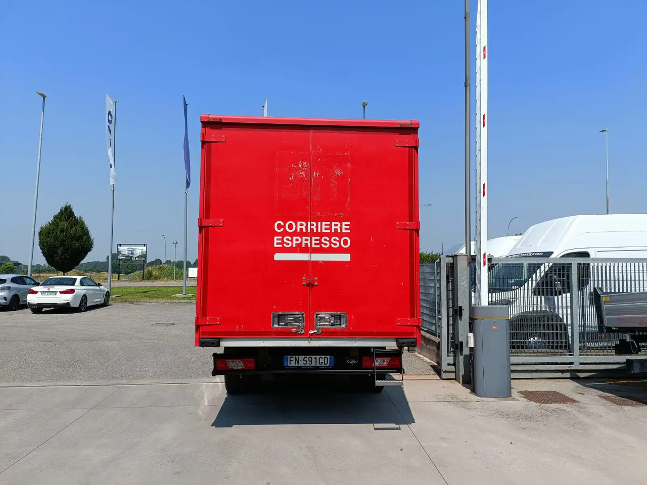 FORD TRANSIT FURGONATO BOX - Xe tải nhỏ thùng kín: hình 5 FORD TRANSIT FURGONATO BOX - Xe tải nhỏ thùng kín: hình 5