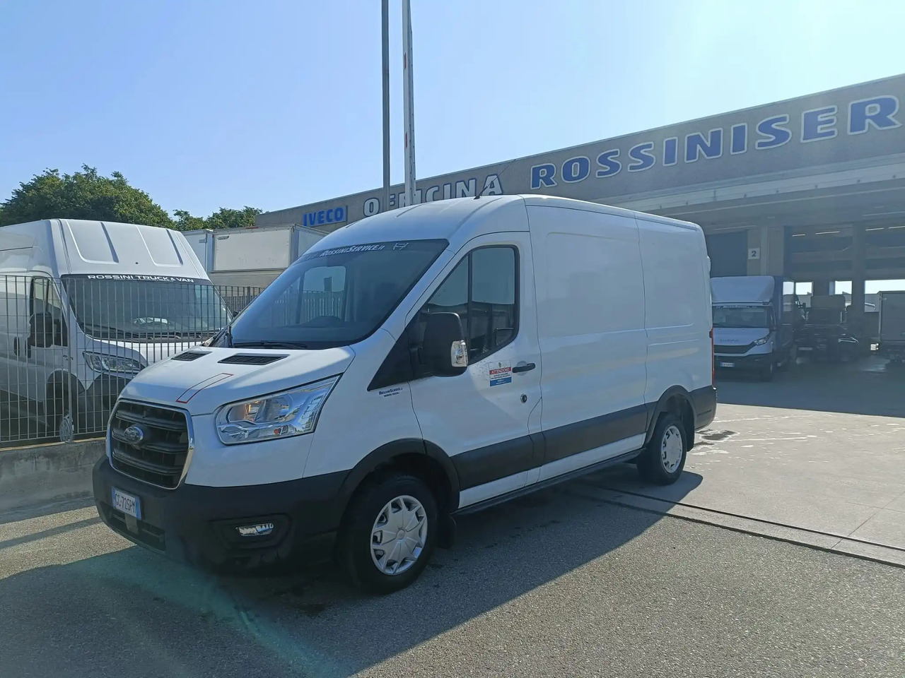 FORD TRANSIT FURGONE STANDARD - Xe van chở hàng: hình 5 FORD TRANSIT FURGONE STANDARD - Xe van chở hàng: hình 5