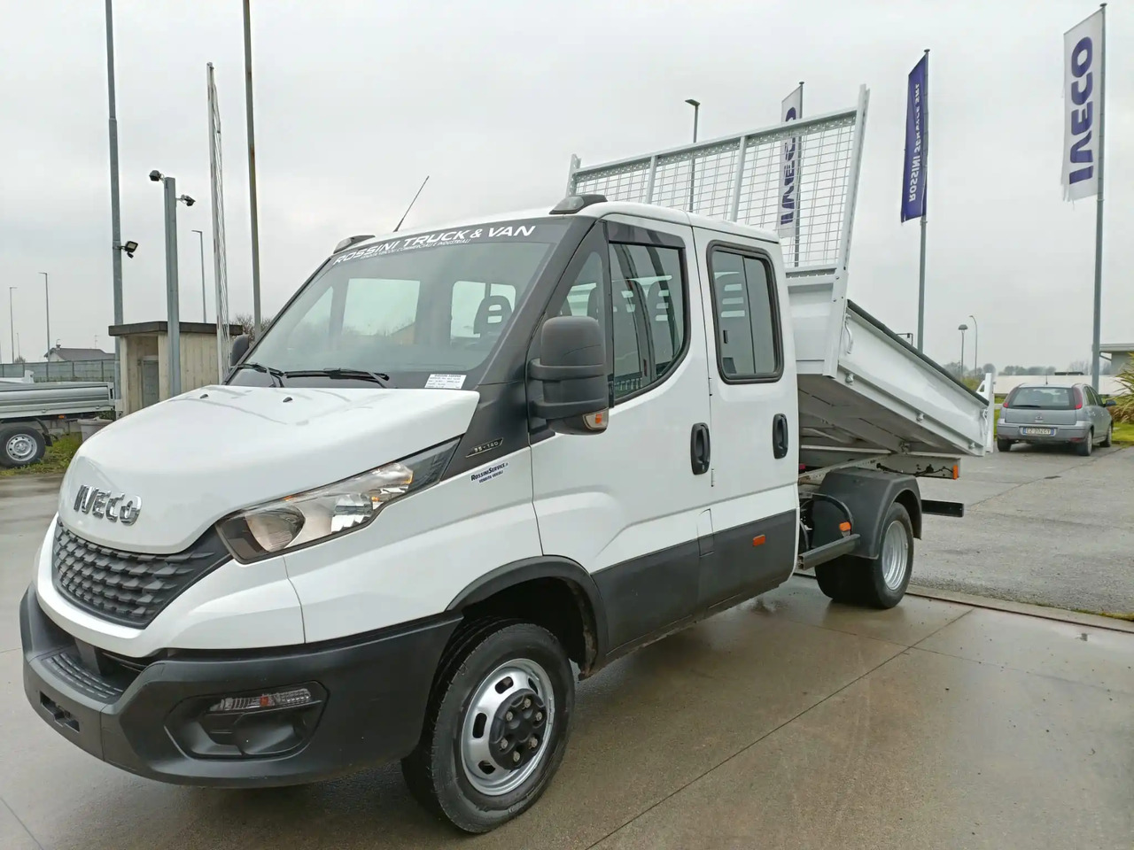 IVECO DAILY 35C14 DOPPIA CABINA RIBALTABILE 2.3 - Xe ben nhỏ: hình 4 IVECO DAILY 35C14 DOPPIA CABINA RIBALTABILE 2.3 - Xe ben nhỏ: hình 4