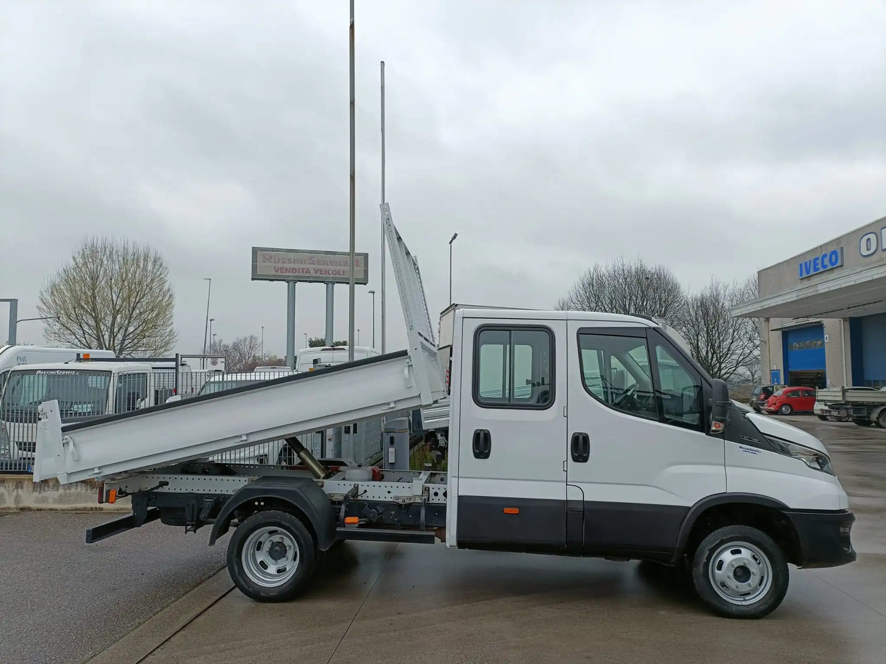 IVECO DAILY 35C14 DOPPIA CABINA RIBALTABILE 2.3 - Xe ben nhỏ: hình 3 IVECO DAILY 35C14 DOPPIA CABINA RIBALTABILE 2.3 - Xe ben nhỏ: hình 3