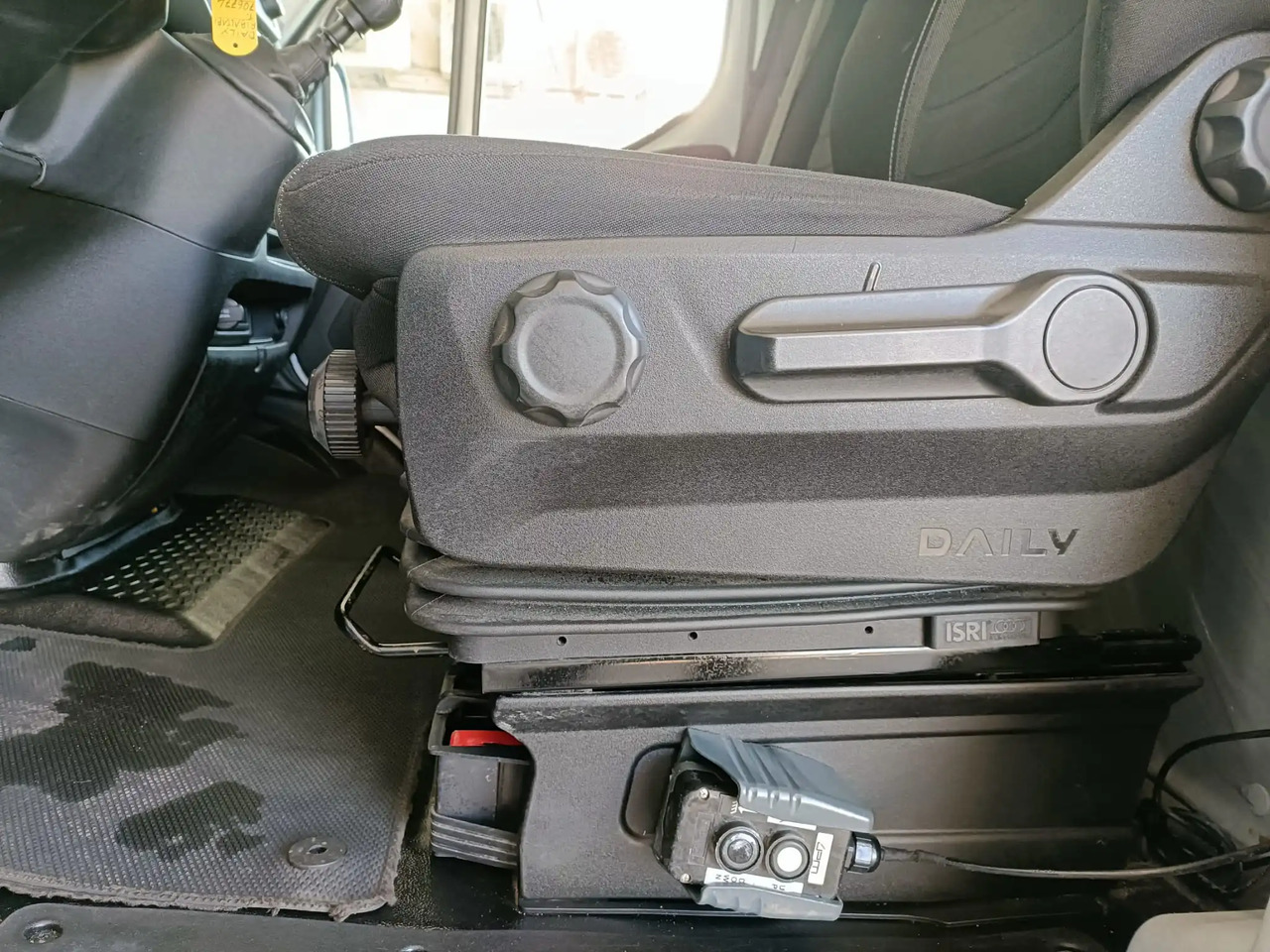 Xe ben nhỏ IVECO DAILY 35C16 CC 3.0: hình 15