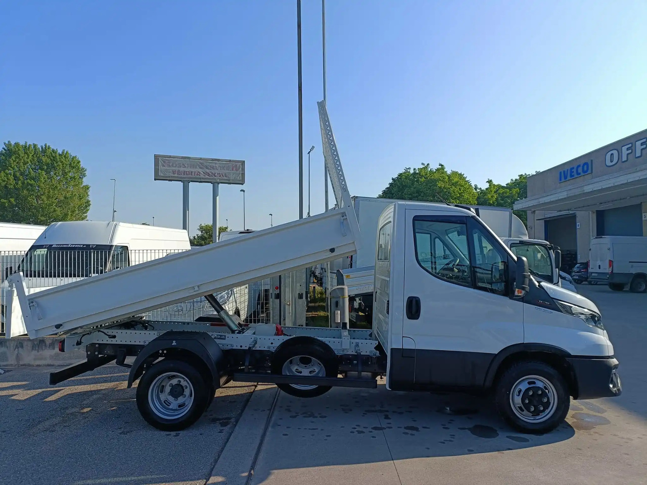 IVECO DAILY 35C16 NUOVO 3.0 cc MOD: 2025 RIBALTABILE - Xe ben nhỏ: hình 3 IVECO DAILY 35C16 NUOVO 3.0 cc MOD: 2025 RIBALTABILE - Xe ben nhỏ: hình 3