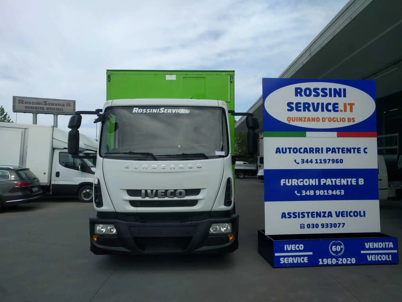 IVECO EUROCARGO 120E18 - Xe tải hộp: hình 4 IVECO EUROCARGO 120E18 - Xe tải hộp: hình 4
