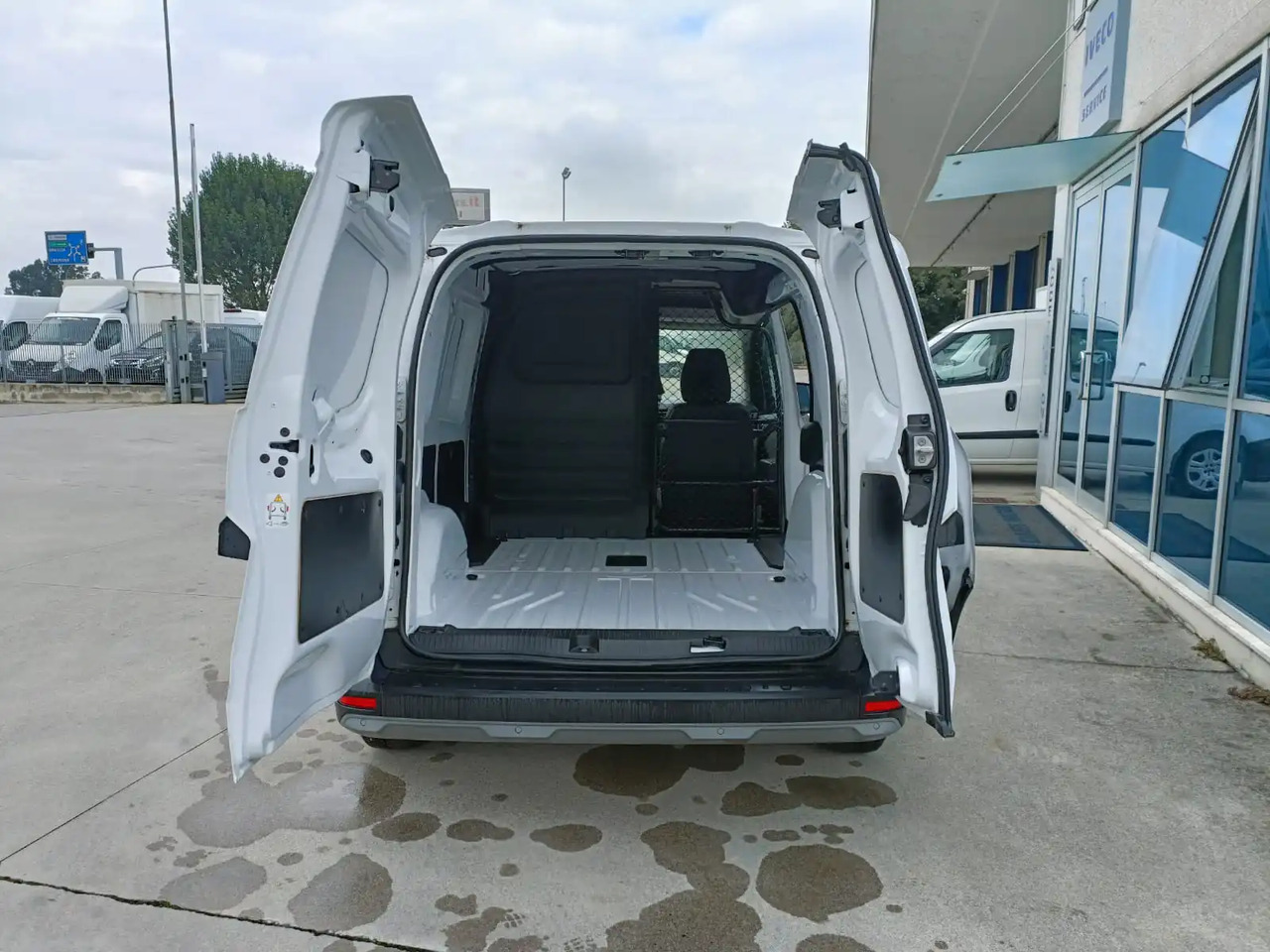 RENAULT KANGOO EV45 – 100% ELETTRICO - Xe van chở hàng, Xe van điện: hình 3 RENAULT KANGOO EV45 – 100% ELETTRICO - Xe van chở hàng, Xe van điện: hình 3