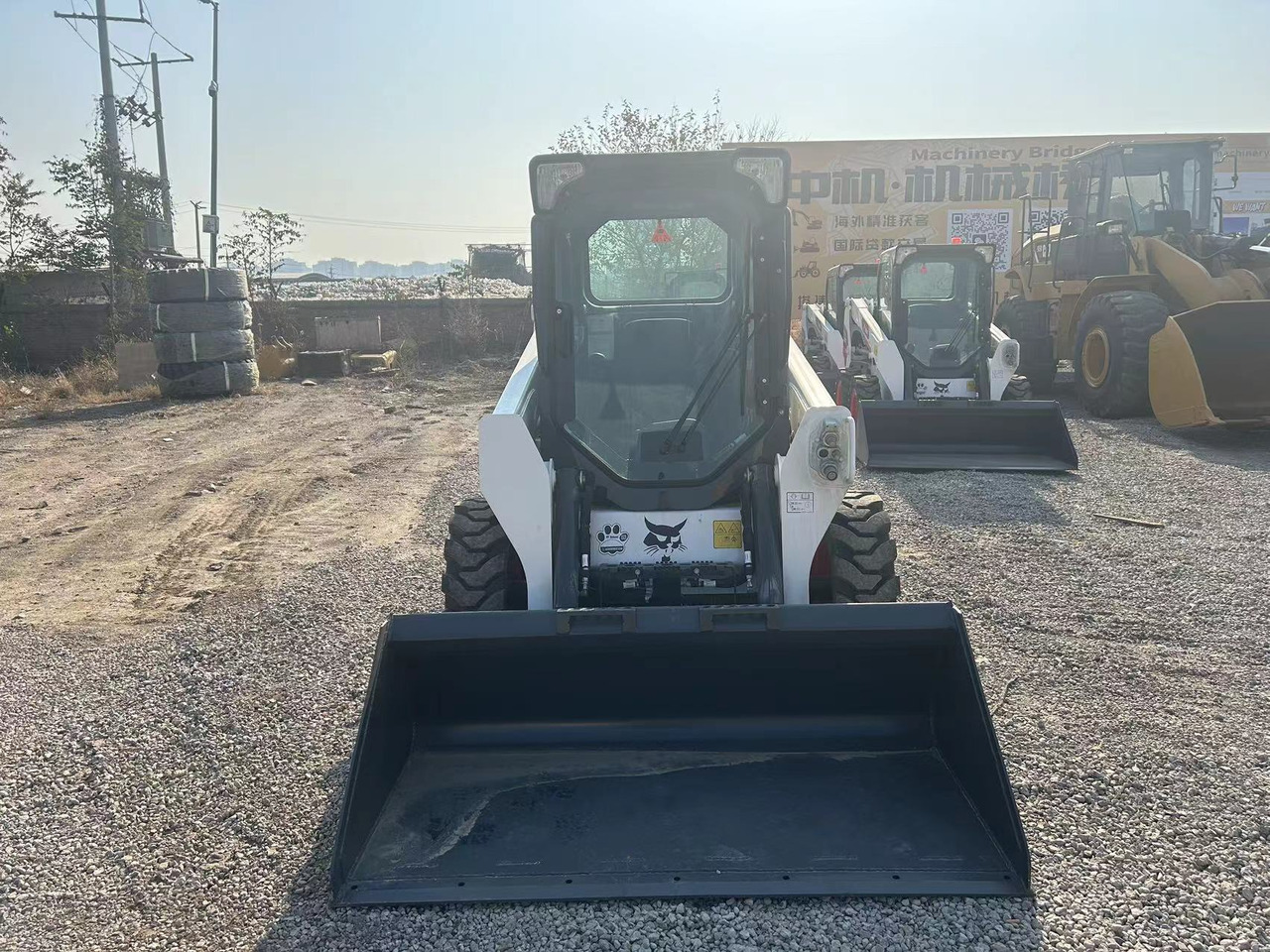 Bobcat S510 - Máy xúc lật đa năng: hình 3 Bobcat S510 - Máy xúc lật đa năng: hình 3