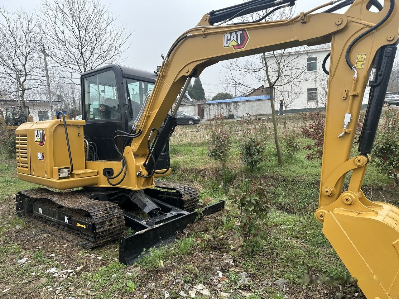 Caterpillar 306 - Máy xúc mini: hình 2 Caterpillar 306 - Máy xúc mini: hình 2