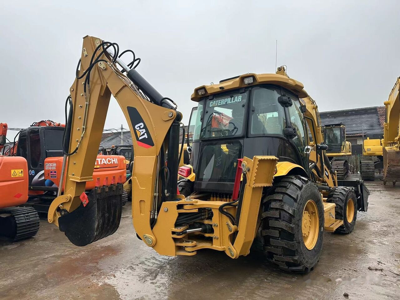 Caterpillar 420F - Máy xúc trước múc sau: hình 2 Caterpillar 420F - Máy xúc trước múc sau: hình 2