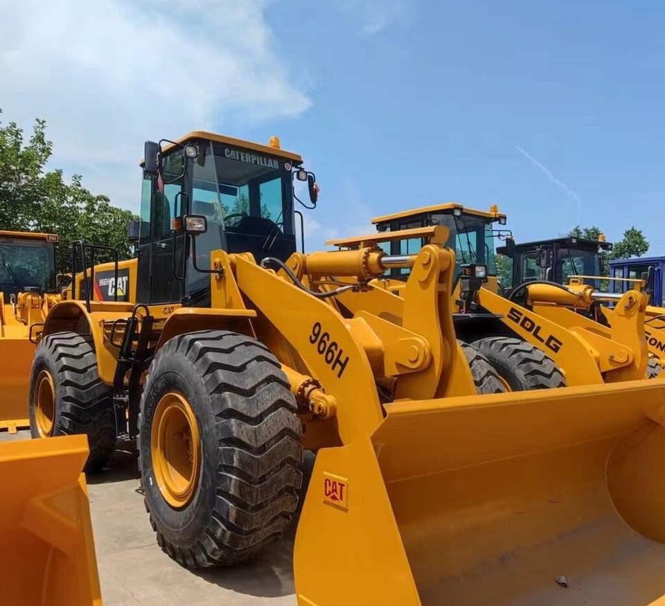 Caterpillar 966H - Máy xúc lật bánh lốp: hình 2 Caterpillar 966H - Máy xúc lật bánh lốp: hình 2