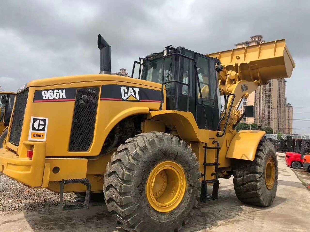 Caterpillar 966H - Máy xúc lật bánh lốp: hình 3 Caterpillar 966H - Máy xúc lật bánh lốp: hình 3