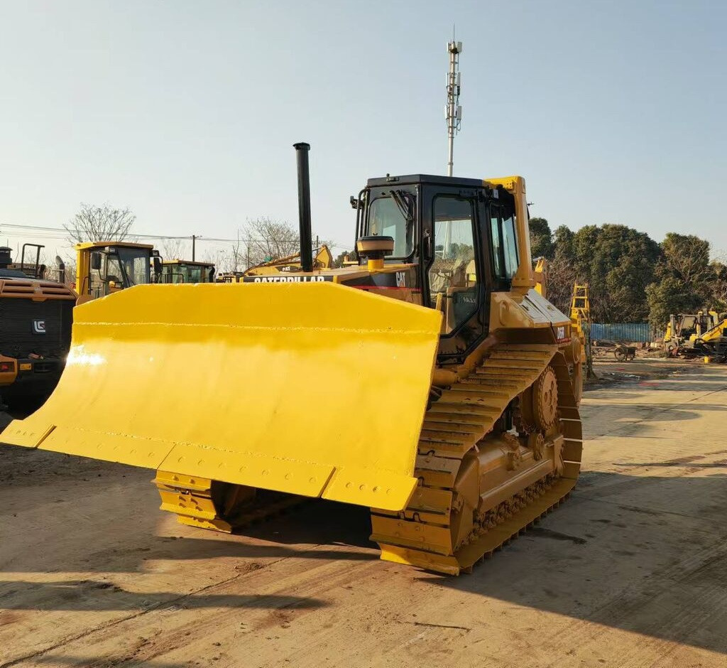 Caterpillar D6R - Máy ủi: hình 4 Caterpillar D6R - Máy ủi: hình 4