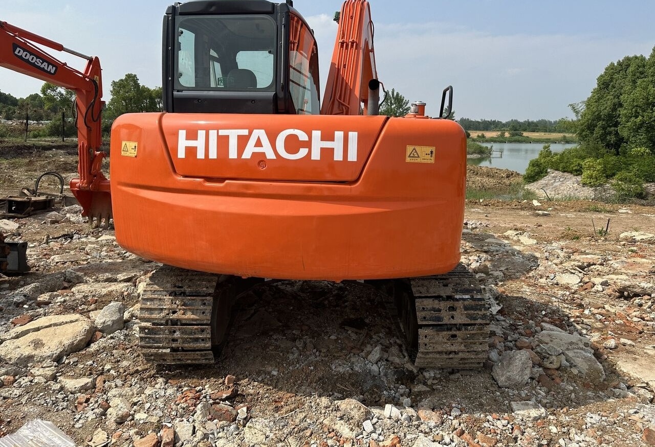 Hitachi ZX70 - Máy xúc mini: hình 3 Hitachi ZX70 - Máy xúc mini: hình 3