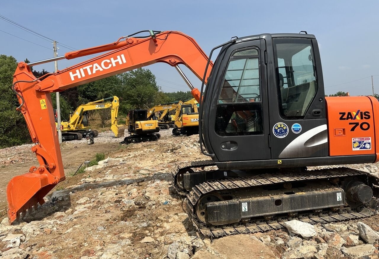 Hitachi ZX70 - Máy xúc mini: hình 5 Hitachi ZX70 - Máy xúc mini: hình 5