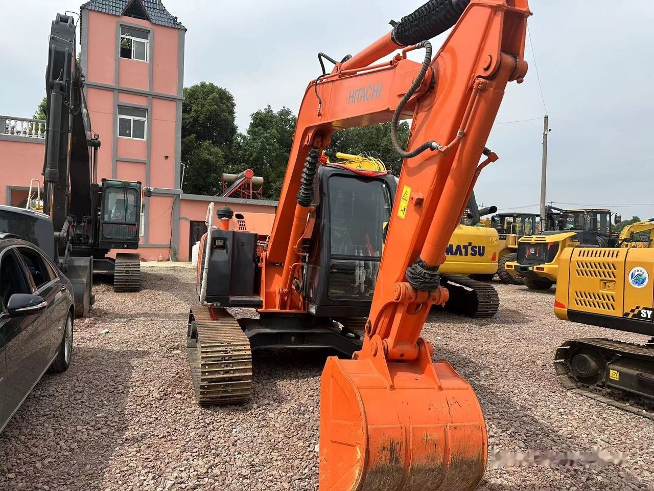 Hitachi ZX70 - Máy xúc mini: hình 2 Hitachi ZX70 - Máy xúc mini: hình 2
