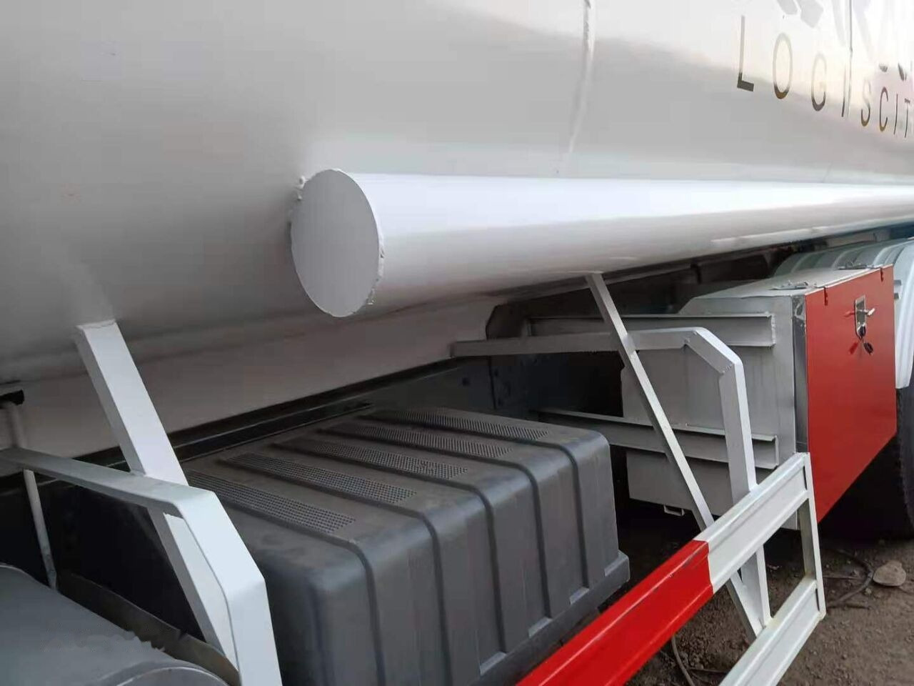 Howo 371 - Xe bồn: hình 5 Howo 371 - Xe bồn: hình 5