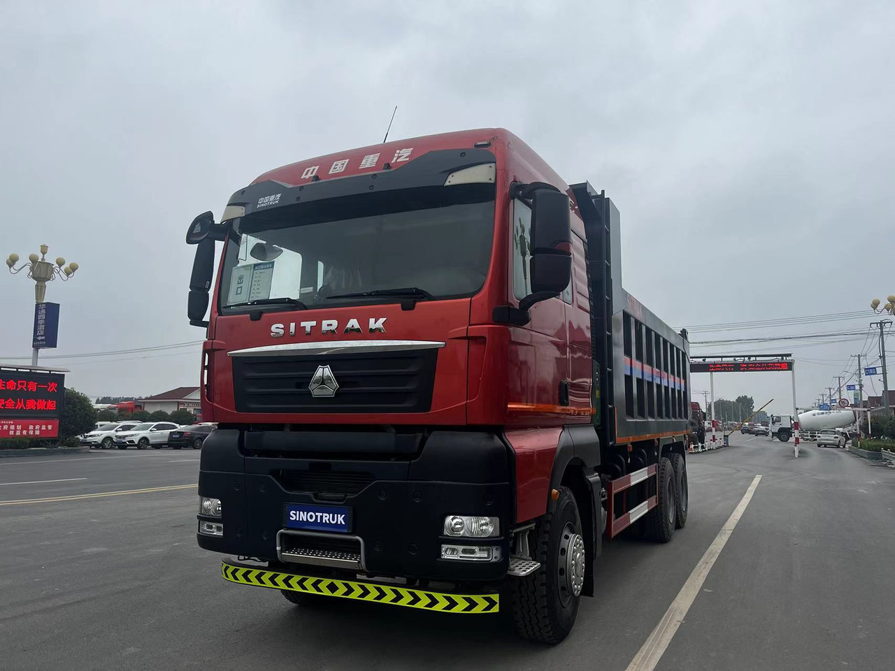 Howo G7W 6X4 Dump Truck - Xe ben: hình 1 Howo G7W 6X4 Dump Truck - Xe ben: hình 1