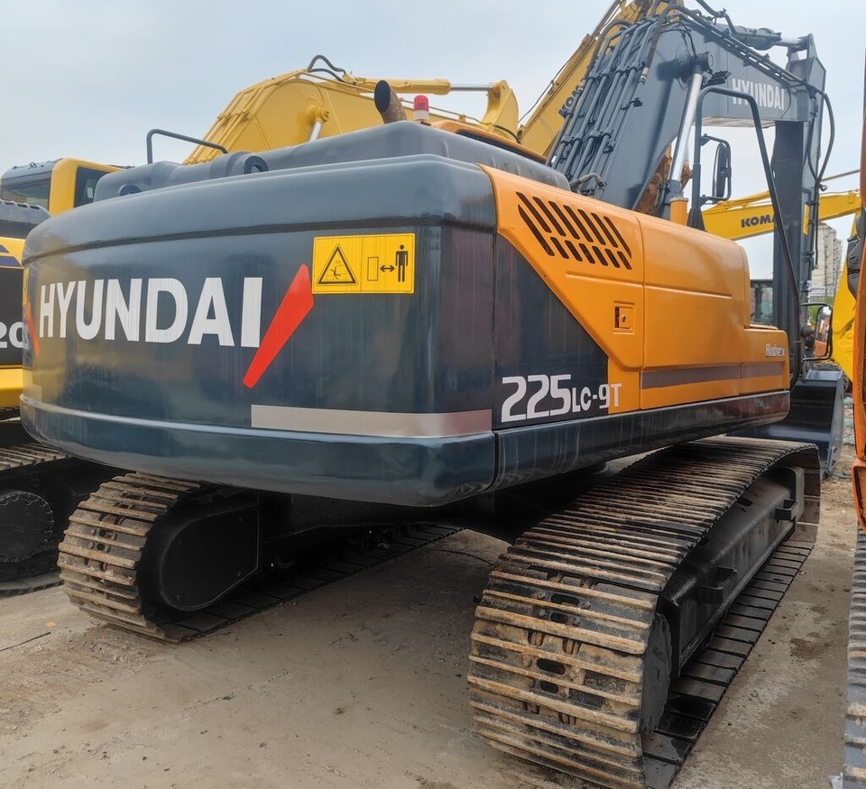 Hyundai R225-9T - Máy xúc bánh xích: hình 1 Hyundai R225-9T - Máy xúc bánh xích: hình 1