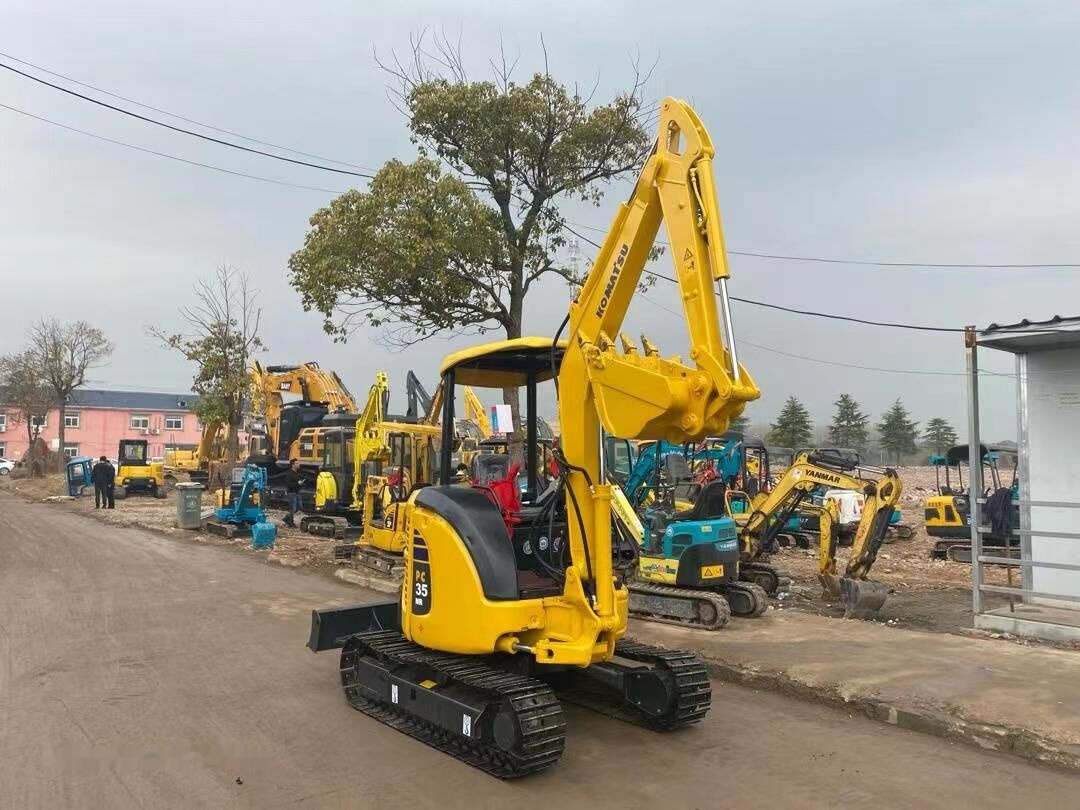Komatsu PC35 - Máy xúc mini: hình 4 Komatsu PC35 - Máy xúc mini: hình 4