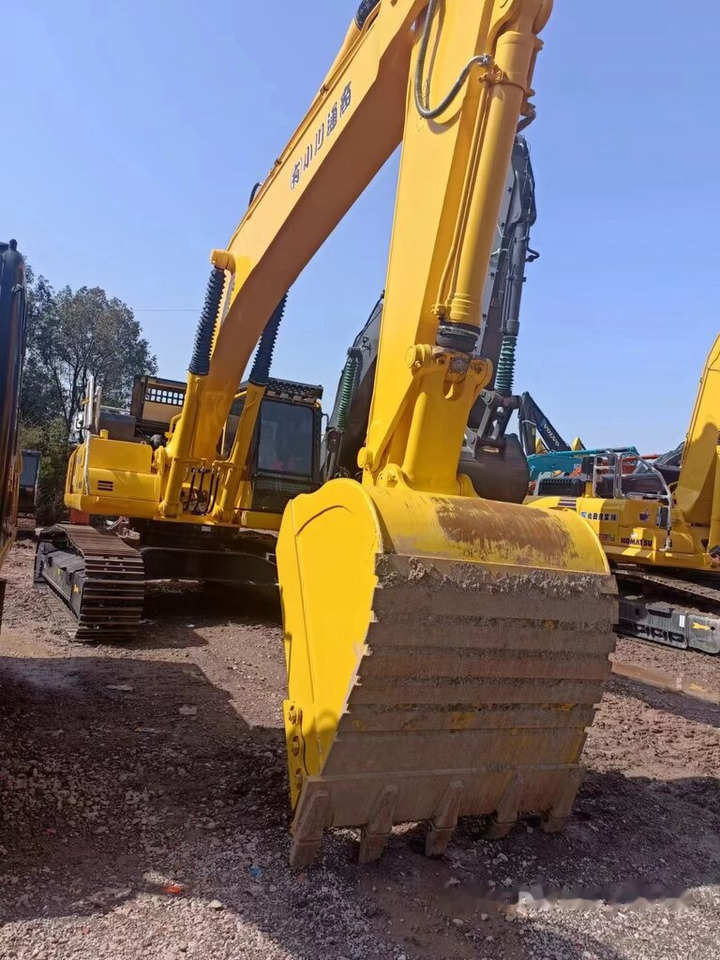 Komatsu PC400 - Máy xúc bánh xích: hình 4 Komatsu PC400 - Máy xúc bánh xích: hình 4