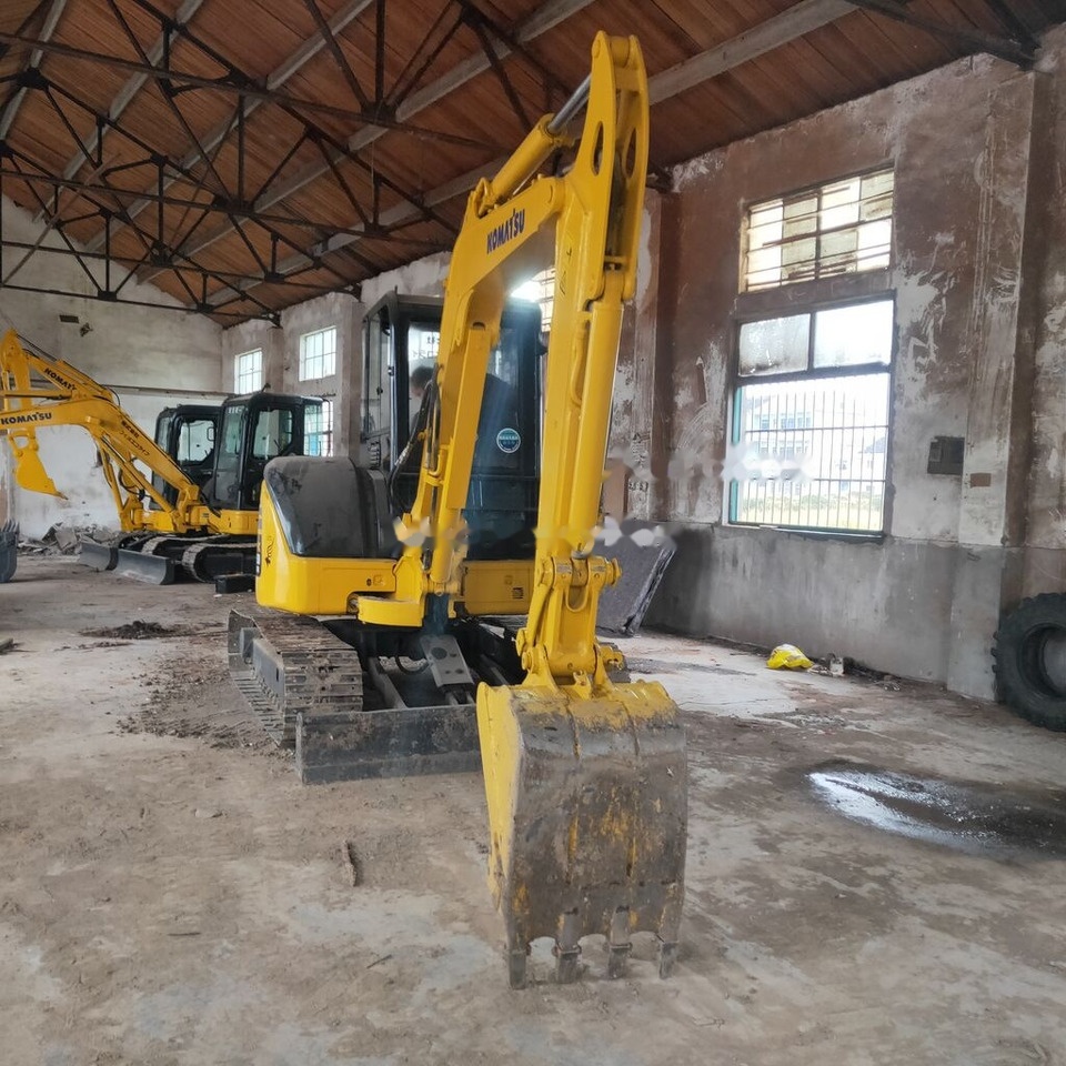 Komatsu PC50 - Máy xúc mini: hình 1 Komatsu PC50 - Máy xúc mini: hình 1