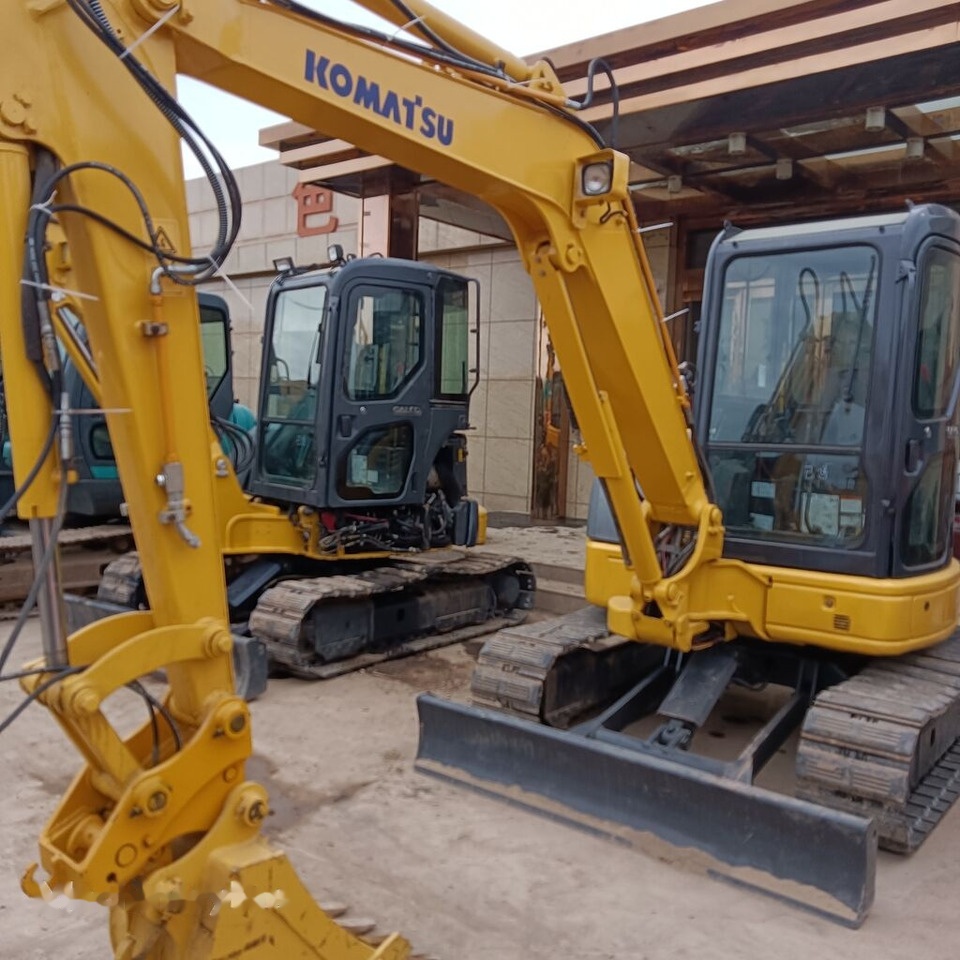 Komatsu PC50MR - Máy xúc mini: hình 2 Komatsu PC50MR - Máy xúc mini: hình 2