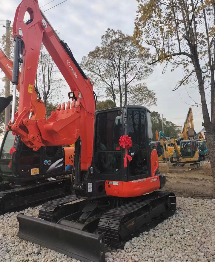 Kubota KX165 - Máy xúc mini: hình 1 Kubota KX165 - Máy xúc mini: hình 1