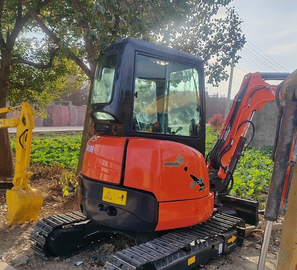 Kubota U30 - Máy xúc mini: hình 1 Kubota U30 - Máy xúc mini: hình 1