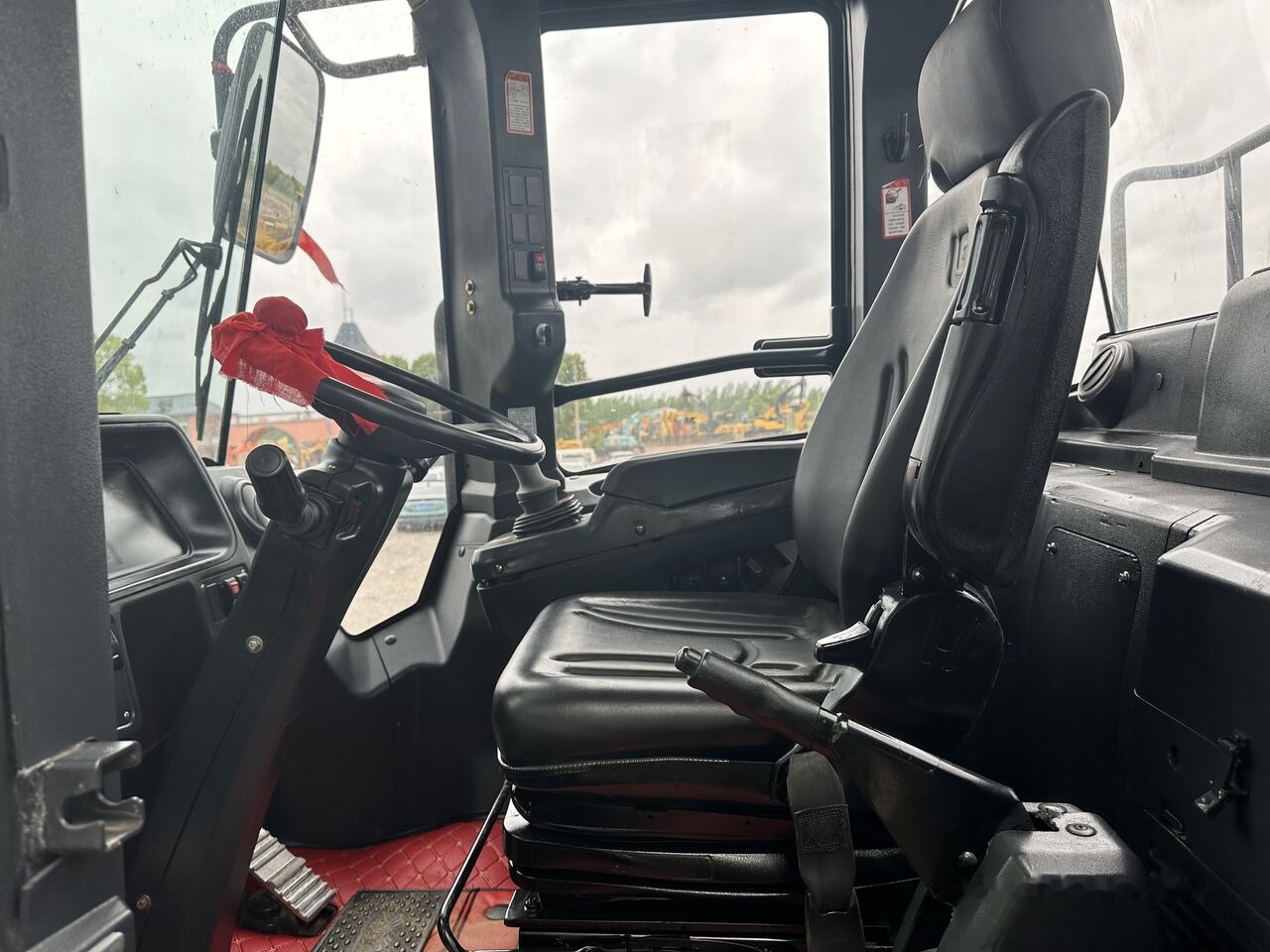 LiuGong CLG 856H - Máy xúc lật bánh lốp: hình 4 LiuGong CLG 856H - Máy xúc lật bánh lốp: hình 4