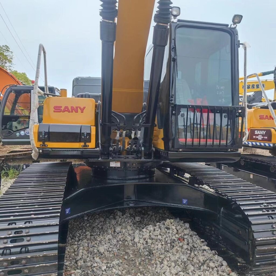 Sany SY215C - Máy xúc bánh xích: hình 5 Sany SY215C - Máy xúc bánh xích: hình 5